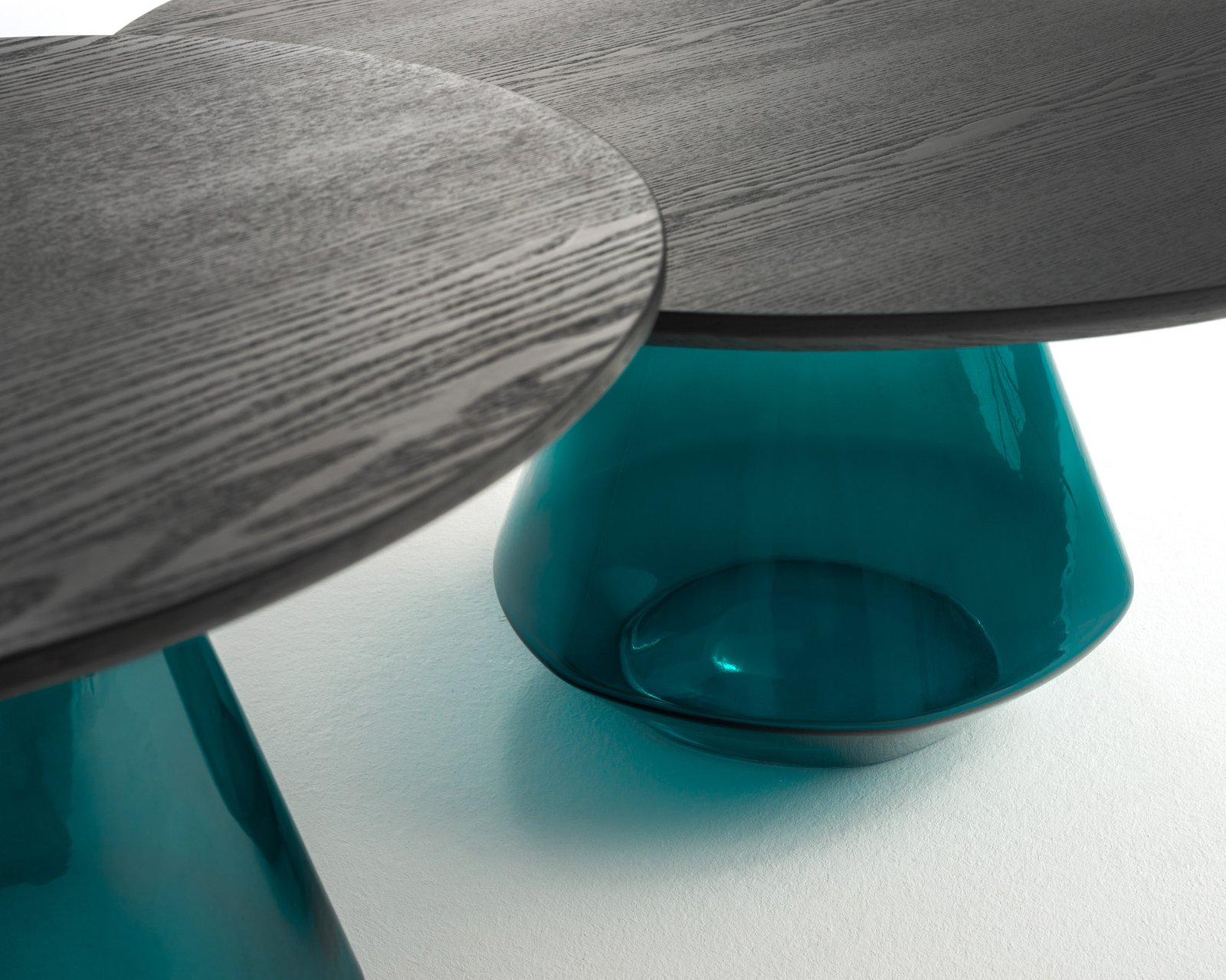 CHROMA Glass TABLES Thumbnail